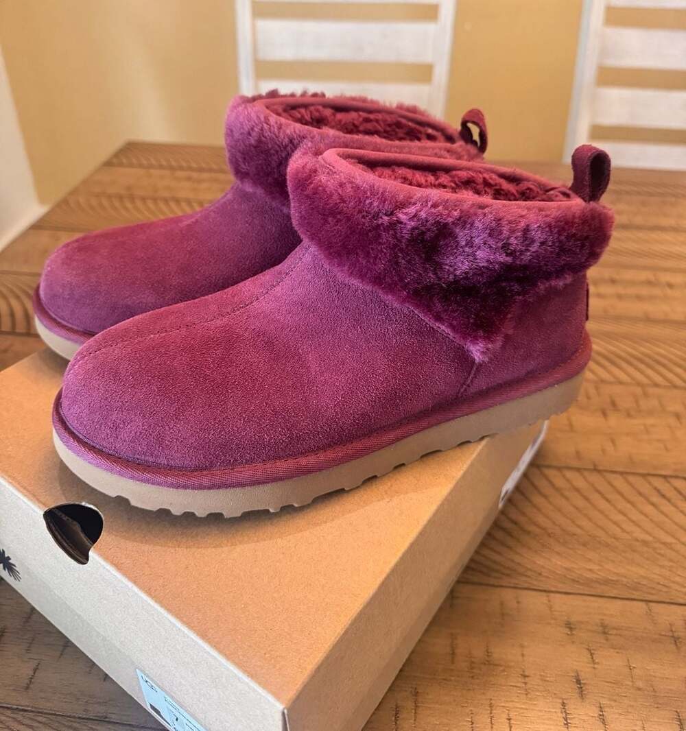 UGG Women's Classic Ultra Mini SnugScape Boots in Bougainvillea NIB size 7